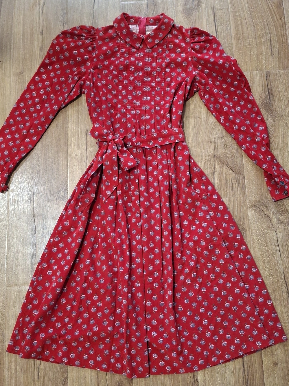 Vintage Laura Ashley Red Floral Long-Sleeve Shirt Dress with Self Belt Sz 10